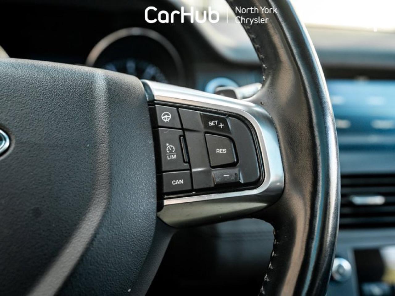 2016 Land Rover Discovery Sport HSE Photo