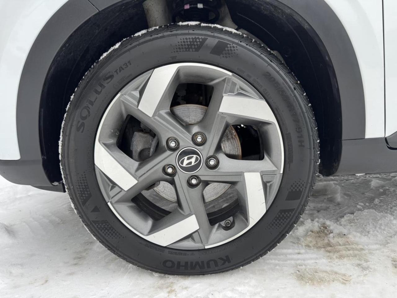 2021 Hyundai Venue Trend IVT Photo