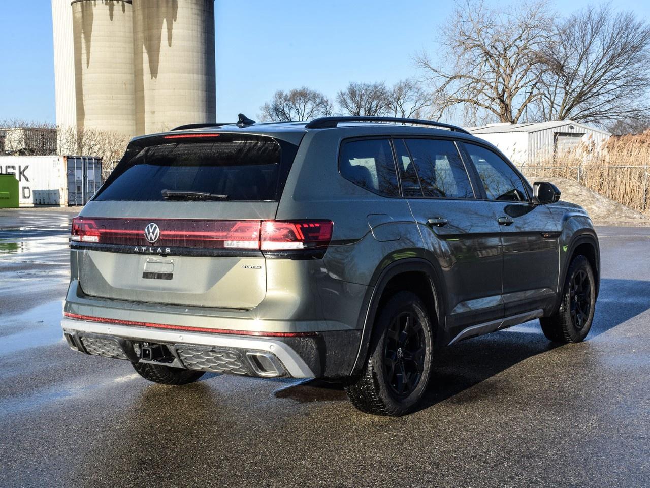 2024 Volkswagen Atlas Peak Edition 2.0 TSI 4MOTION Photo