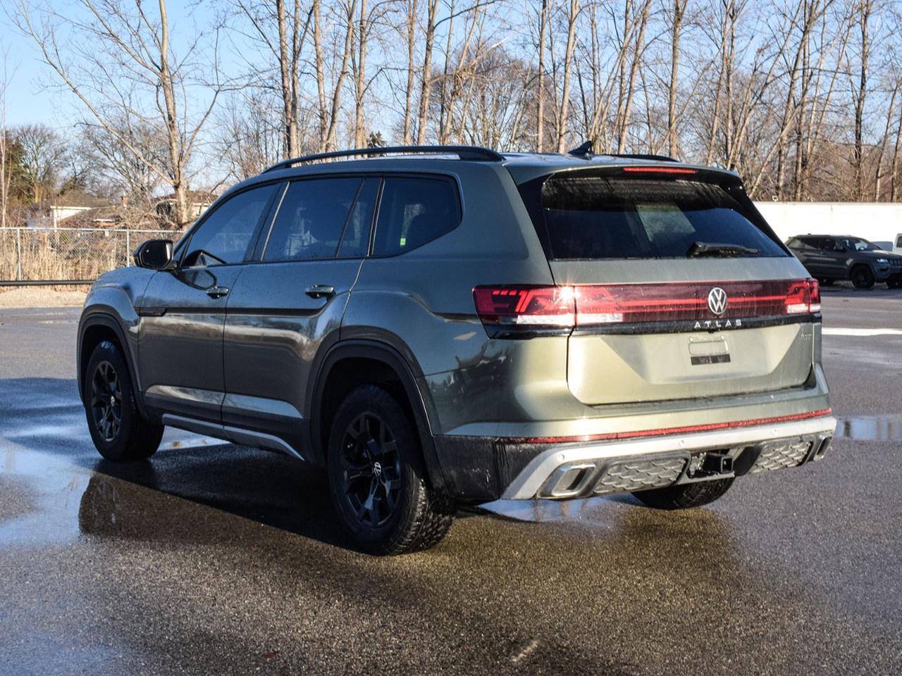 2024 Volkswagen Atlas Peak Edition 2.0 TSI 4MOTION Photo