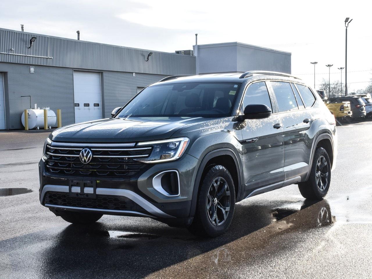 2024 Volkswagen Atlas Peak Edition 2.0 TSI 4MOTION Photo