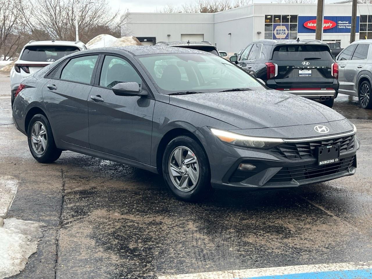 2026 Hyundai Elantra Essential IVT Photo