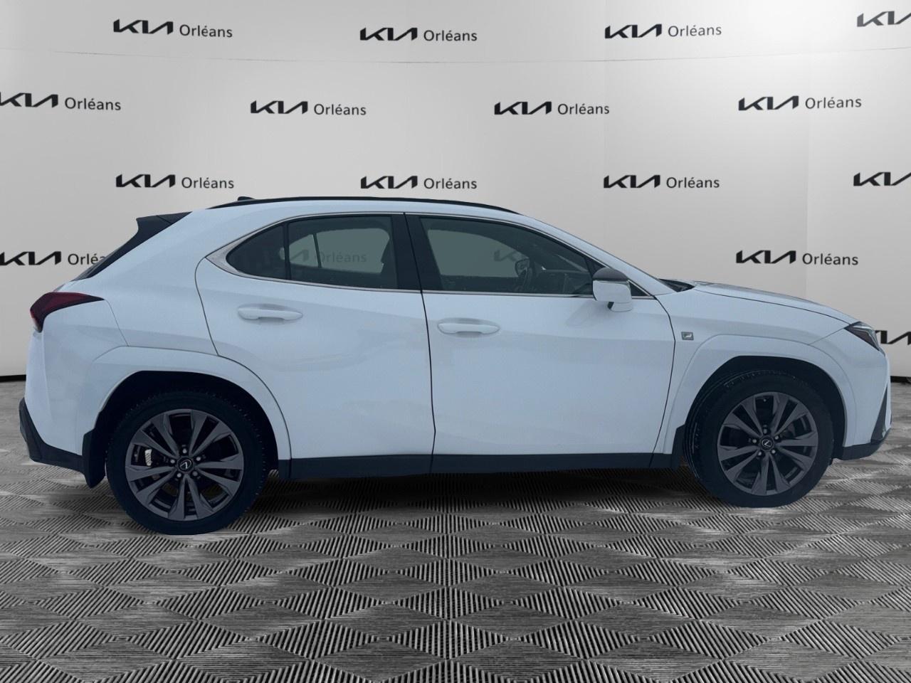 2023 Lexus UX CVT Photo