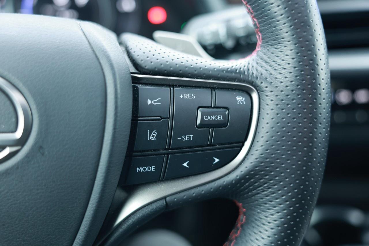 2023 Lexus UX CVT Photo