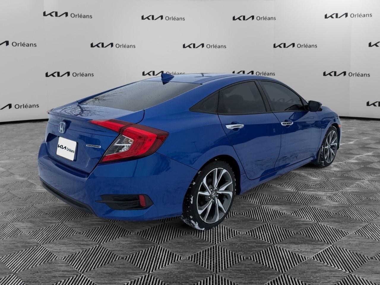 2019 Honda Civic Sedan TOURING CVT SEDAN Photo4
