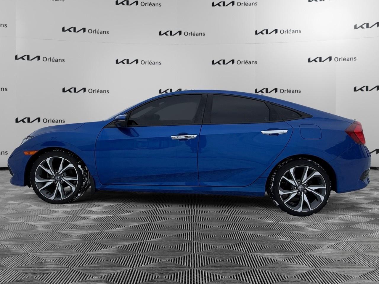 2019 Honda Civic Sedan TOURING CVT SEDAN Photo