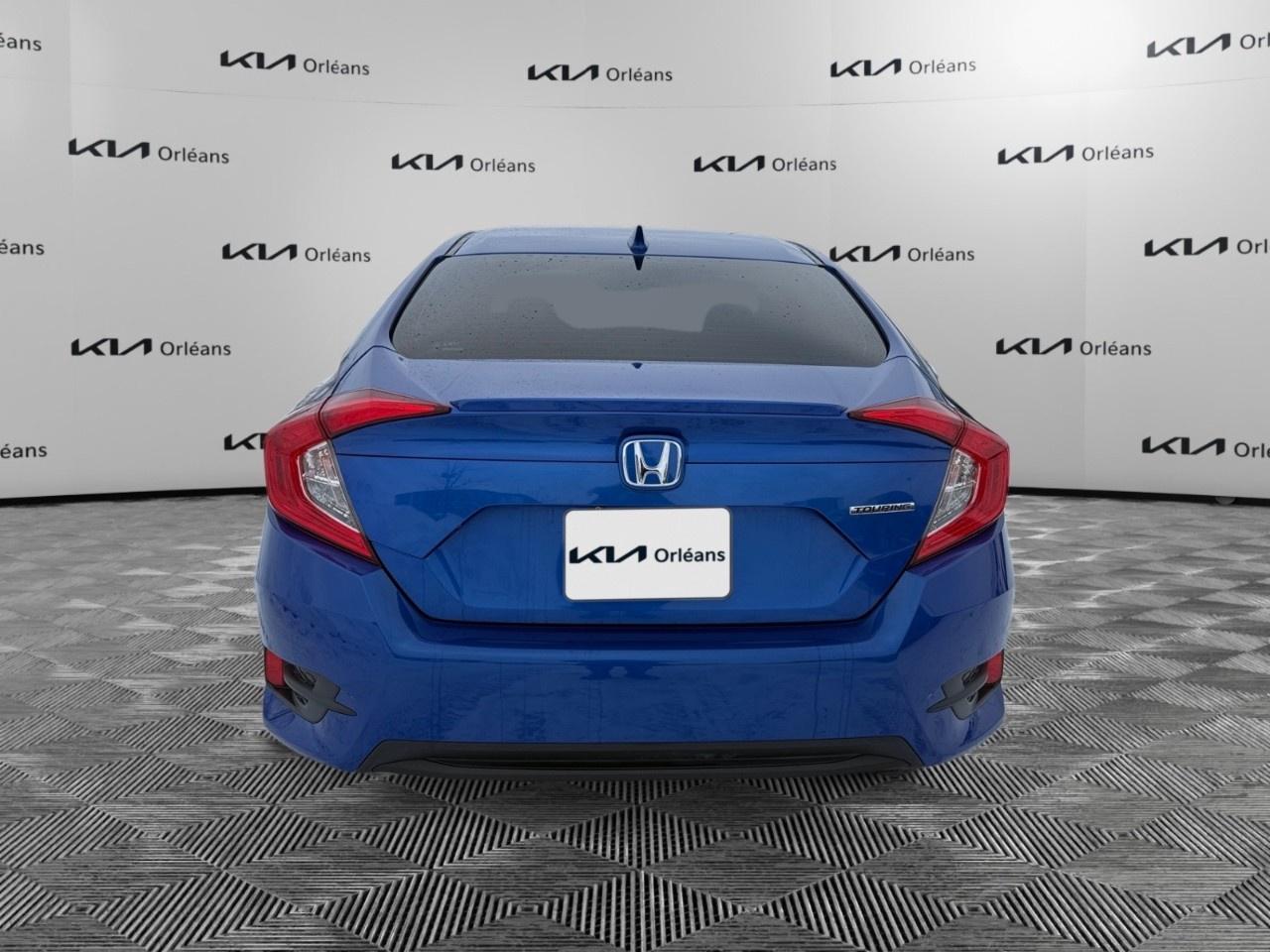 2019 Honda Civic Sedan TOURING CVT SEDAN Photo