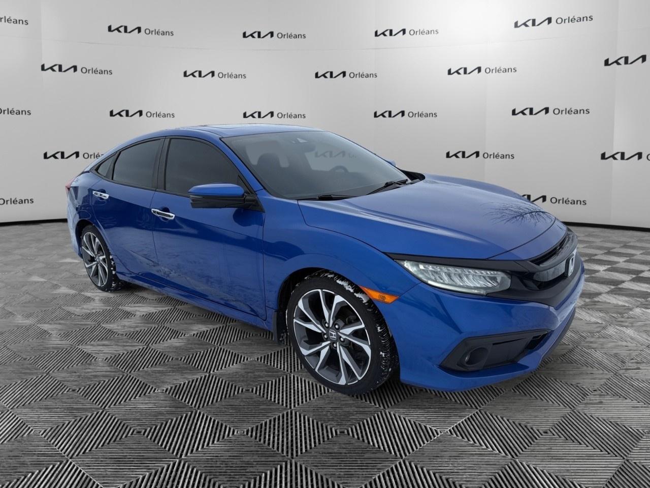 2019 Honda Civic Sedan TOURING CVT SEDAN Photo