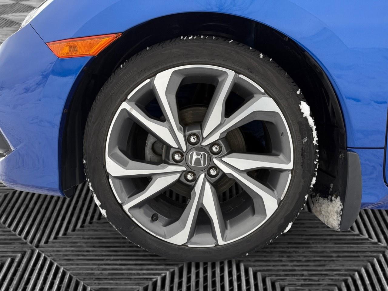 2019 Honda Civic Sedan TOURING CVT SEDAN Photo