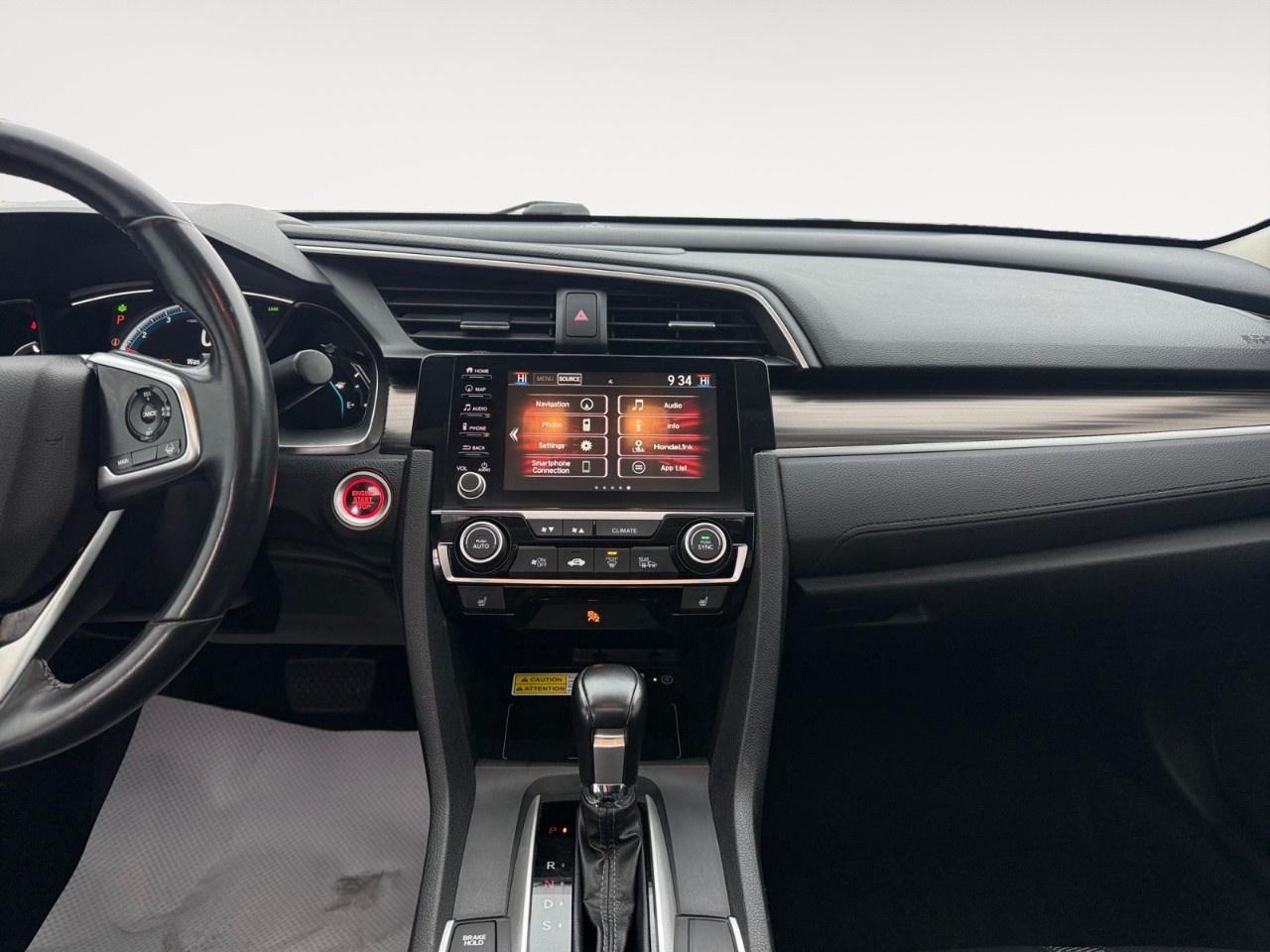 2019 Honda Civic Sedan TOURING CVT SEDAN Photo