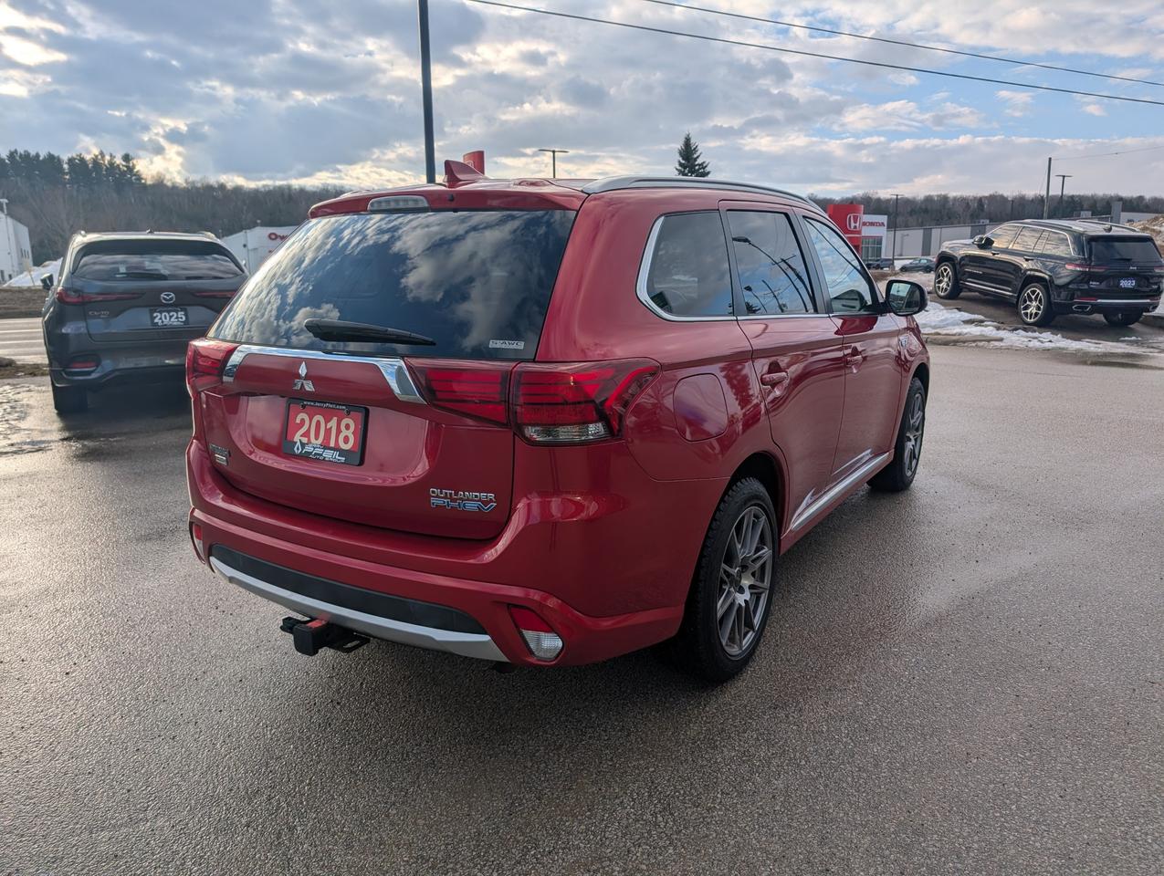 2018 Mitsubishi Outlander Plug-In Hybrid GT Photo4