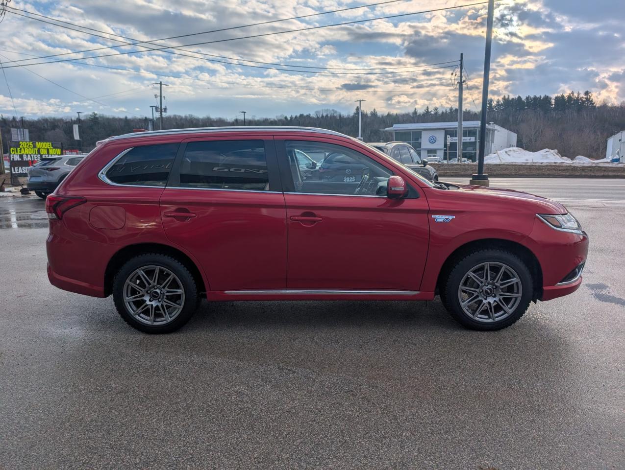 2018 Mitsubishi Outlander Plug-In Hybrid GT Photo
