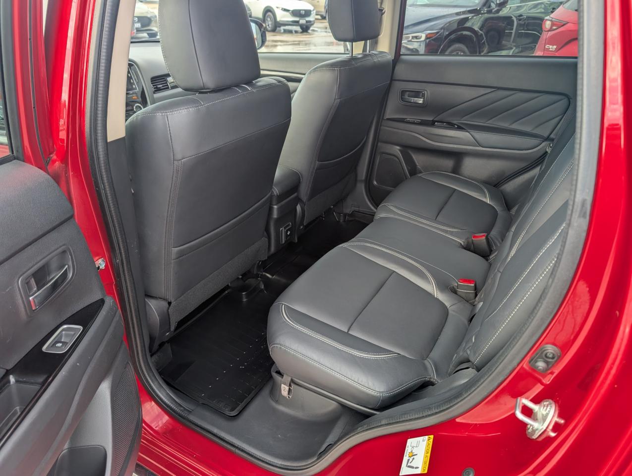 2018 Mitsubishi Outlander Plug-In Hybrid GT Photo