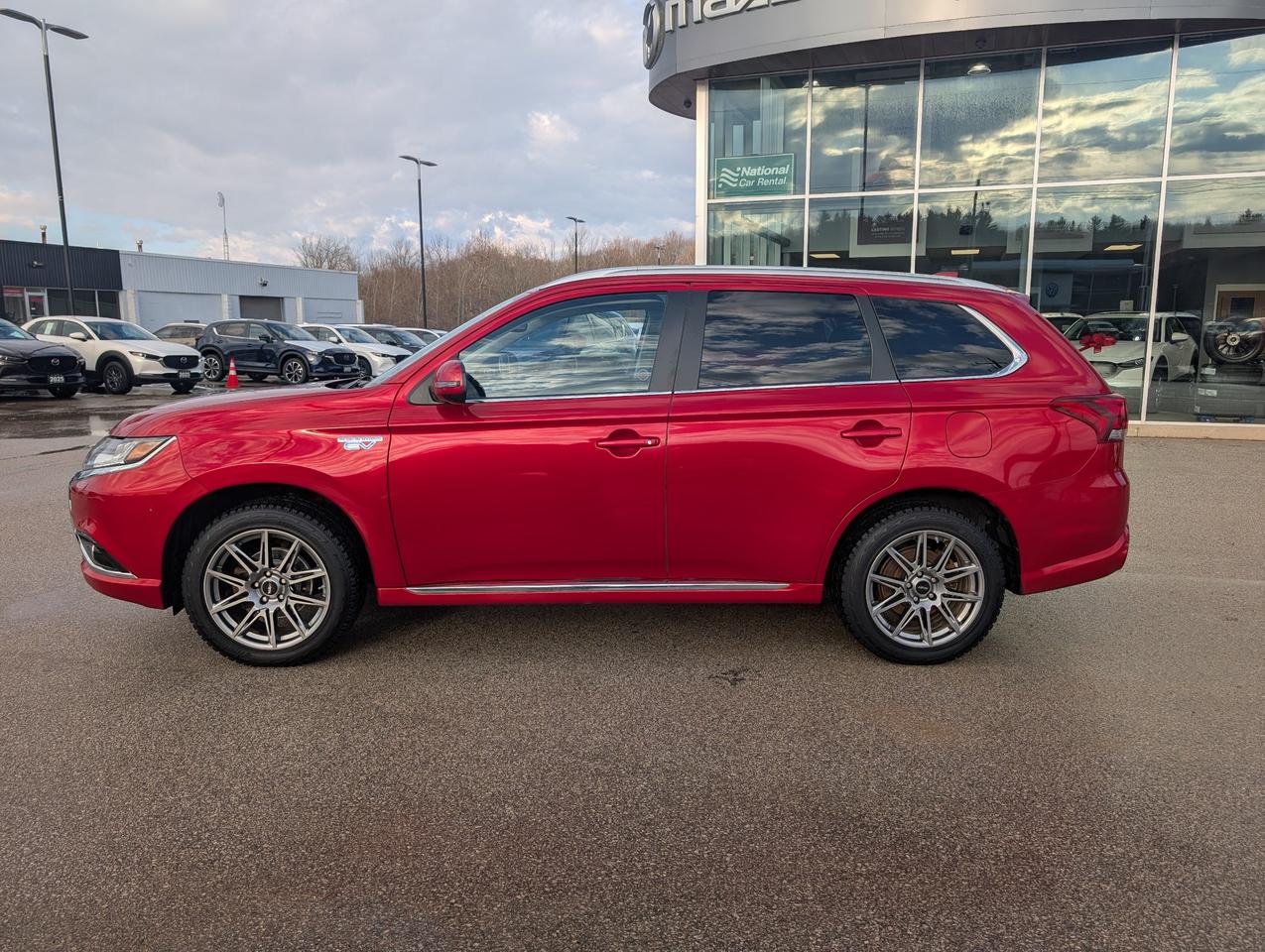 2018 Mitsubishi Outlander Plug-In Hybrid GT Photo