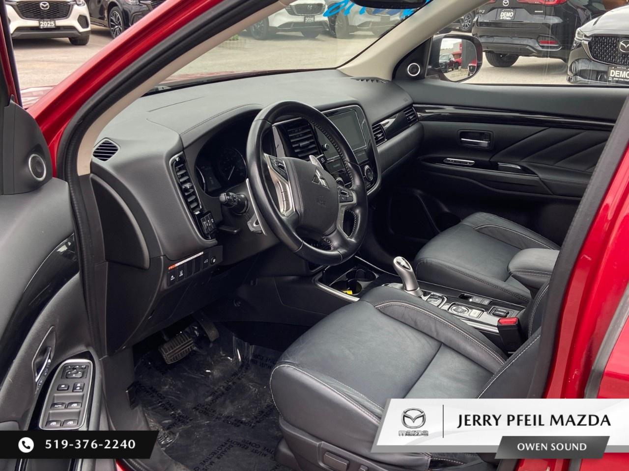 2018 Mitsubishi Outlander Phev GT S-AWC Photo