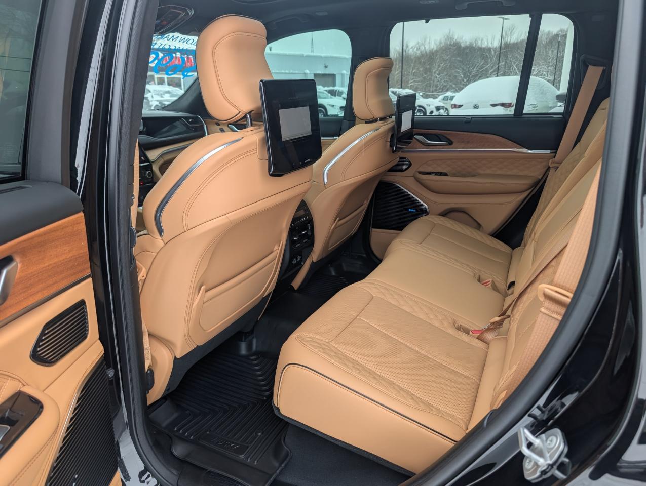 2023 Jeep Grand Cherokee 4xe Summit Photo