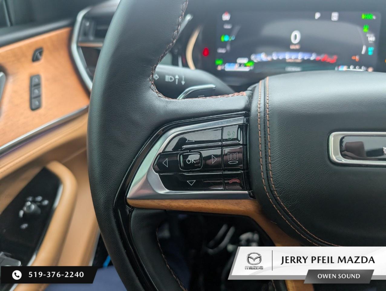 2023 Jeep Grand Cherokee 4xe Summit Reserve 4x4 Photo