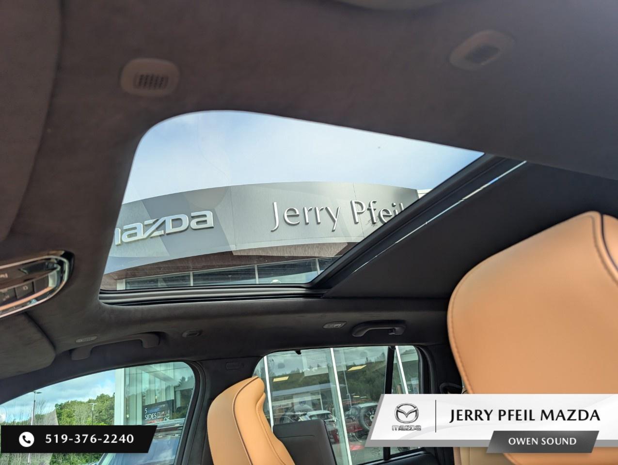 2023 Jeep Grand Cherokee 4xe Summit Reserve 4x4 Photo