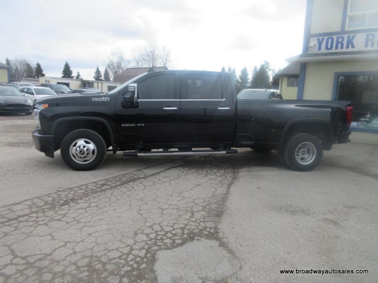 2023 Chevrolet Silverado 3500 1-TON HIGH-COUNTRY-MODEL 5 PASSENGER 6.6L - DURAMAX.. 4X4.. CREW-CAB.. 8-FOOT-DUALLY.. NAVIGATION.. POWER SUNROOF.. LEATHER.. HEATED/AC SEATS.. Photo