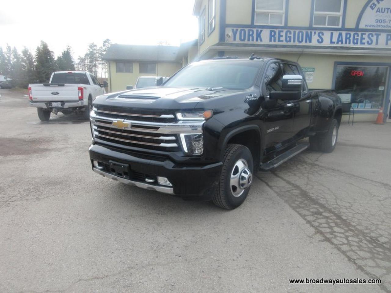 2023 Chevrolet Silverado 3500 1-TON HIGH-COUNTRY-MODEL 5 PASSENGER 6.6L - DURAMAX.. 4X4.. CREW-CAB.. 8-FOOT-DUALLY.. NAVIGATION.. POWER SUNROOF.. LEATHER.. HEATED/AC SEATS.. Photo