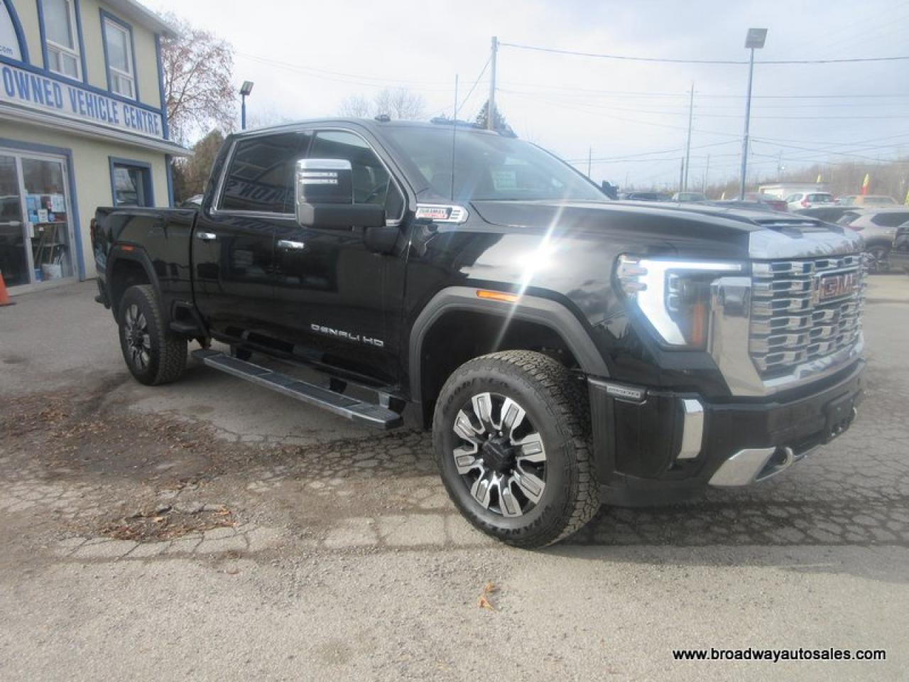 2024 GMC Sierra 2500 3/4 TON DENALI-PACKAGE 5 PASSENGER 6.6L - DURAMAX.. 4X4.. CREW-CAB.. 6.6-FOOT-BOX.. POWER SUNROOF.. LEATHER.. HEATED/AC SEATS.. POWER MIRRORS.. Photo4