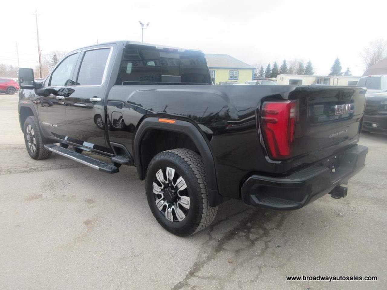 2024 GMC Sierra 2500 3/4 TON DENALI-PACKAGE 5 PASSENGER 6.6L - DURAMAX.. 4X4.. CREW-CAB.. 6.6-FOOT-BOX.. POWER SUNROOF.. LEATHER.. HEATED/AC SEATS.. POWER MIRRORS.. Photo