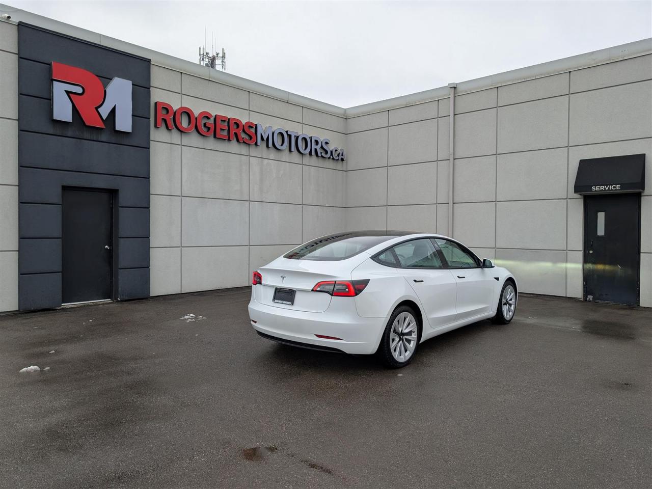 2022 Tesla Model 3 STANDARD
