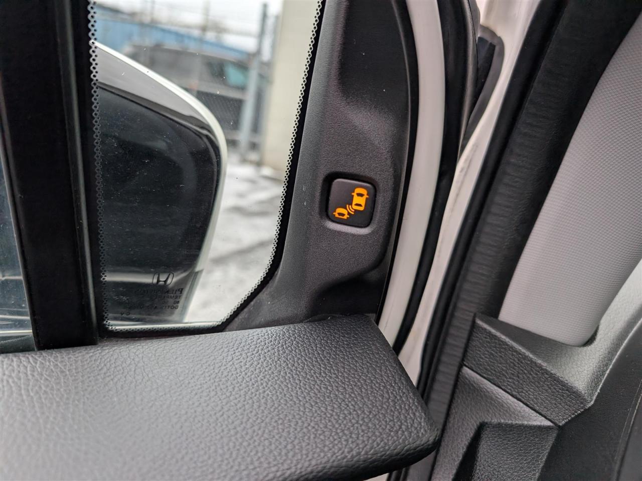 2018 Honda Odyssey TOURING - 8 PASS - SUNROOF - DVD - NAVI - LEATHER