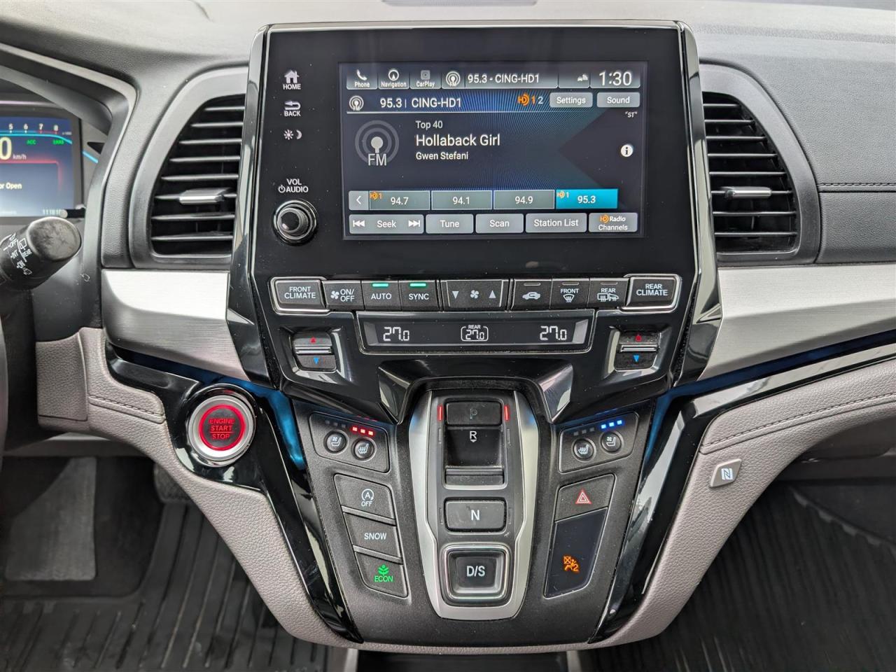 2018 Honda Odyssey TOURING - 8 PASS - SUNROOF - DVD - NAVI - LEATHER Photo