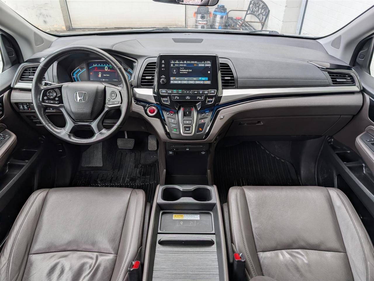 2018 Honda Odyssey TOURING - 8 PASS - SUNROOF - DVD - NAVI - LEATHER