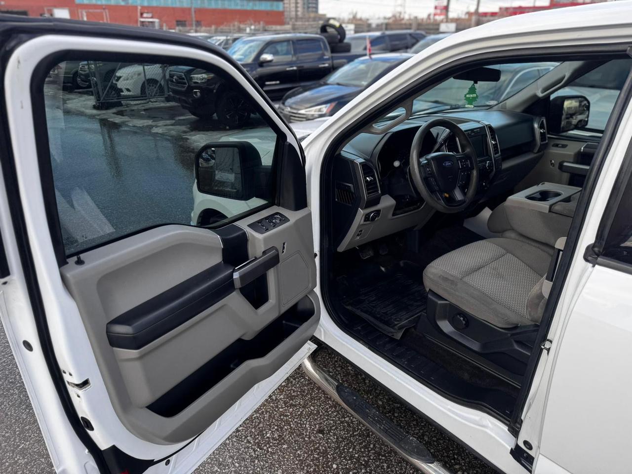 2020 Ford F-150 XLT Photo