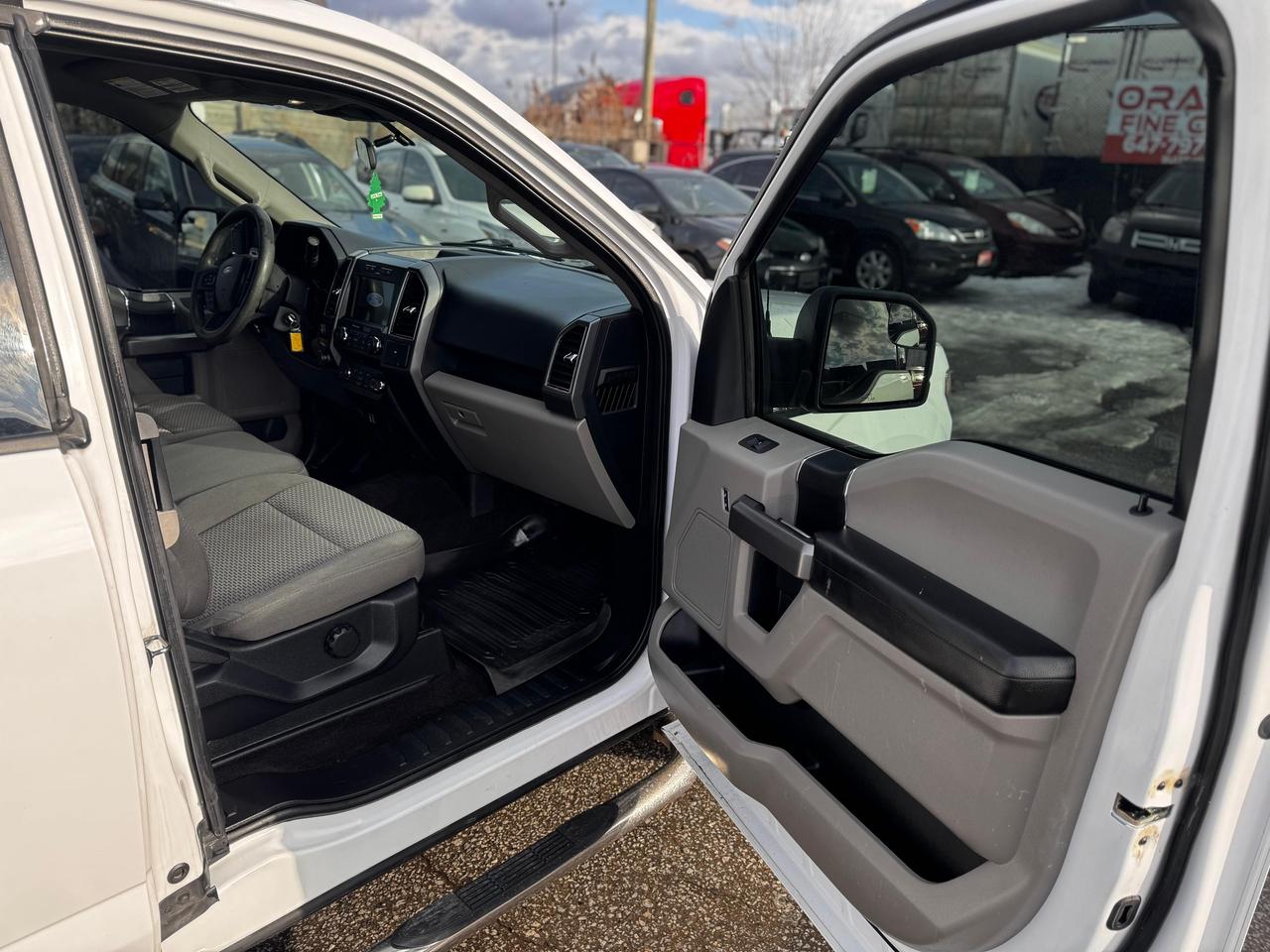 2020 Ford F-150 XLT Photo