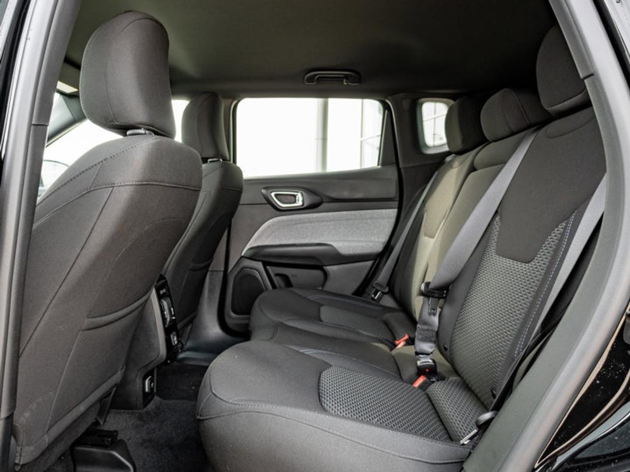 2025 Jeep Compass Sport Photo