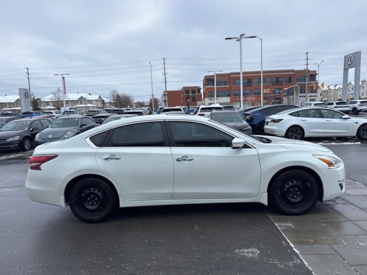 2015 Nissan Altima Sedan 2.5 SL CVT  - Sunroof Photo