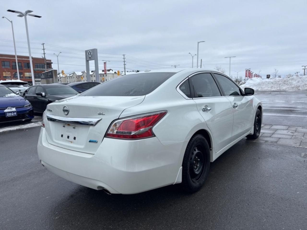 2015 Nissan Altima Sedan 2.5 SL CVT  - Sunroof Photo