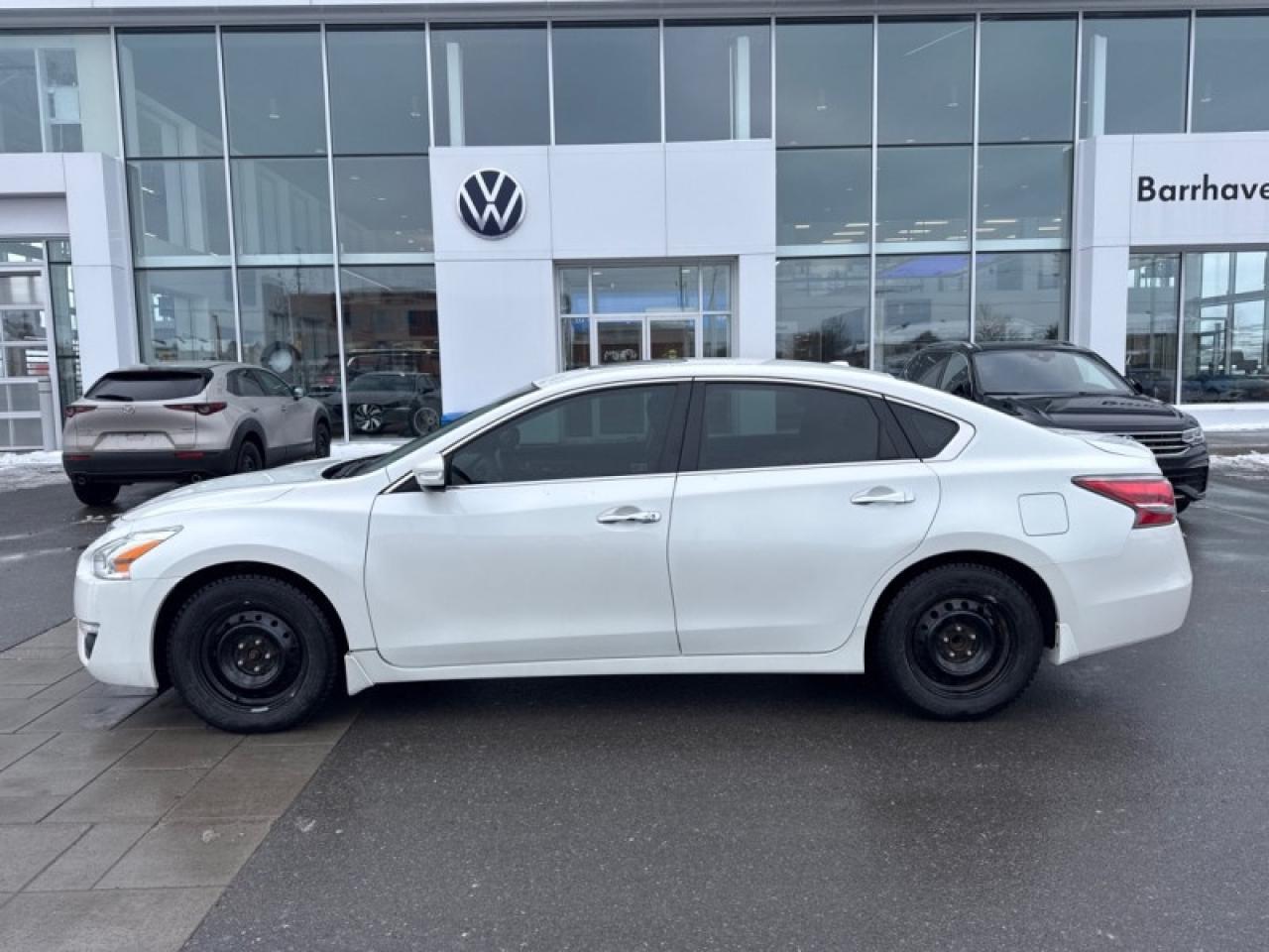 2015 Nissan Altima Sedan 2.5 SL CVT  - Sunroof Photo