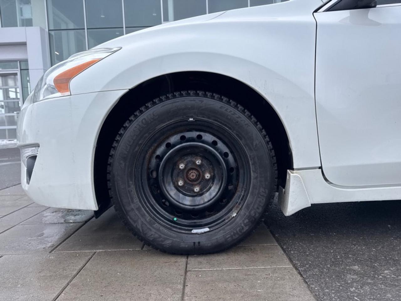 2015 Nissan Altima Sedan 2.5 SL CVT  - Sunroof Photo