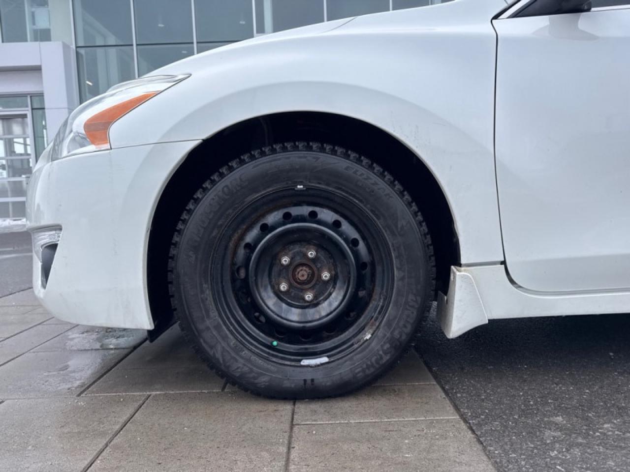 2015 Nissan Altima Sedan 2.5 SL CVT  - Sunroof Photo