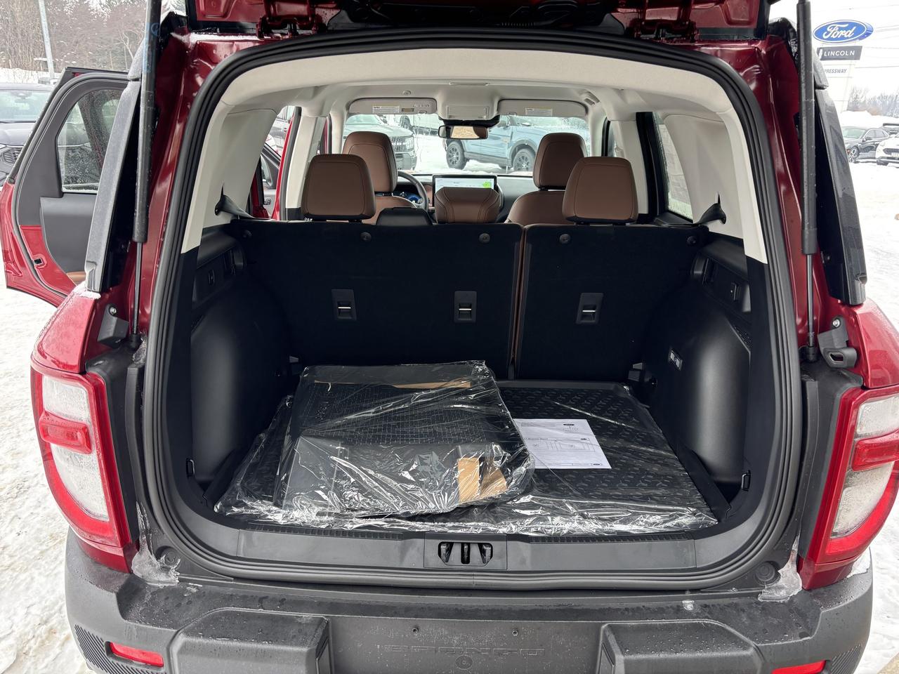 2025 Ford Bronco Sport OUTER BANKS, TECH PKG, REMOTE START, 13.2" SCREEN Photo