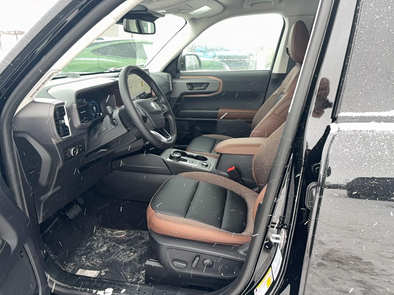 2025 Ford Bronco Sport OUTERBANKS, TECH PKG, REMOTE START Photo