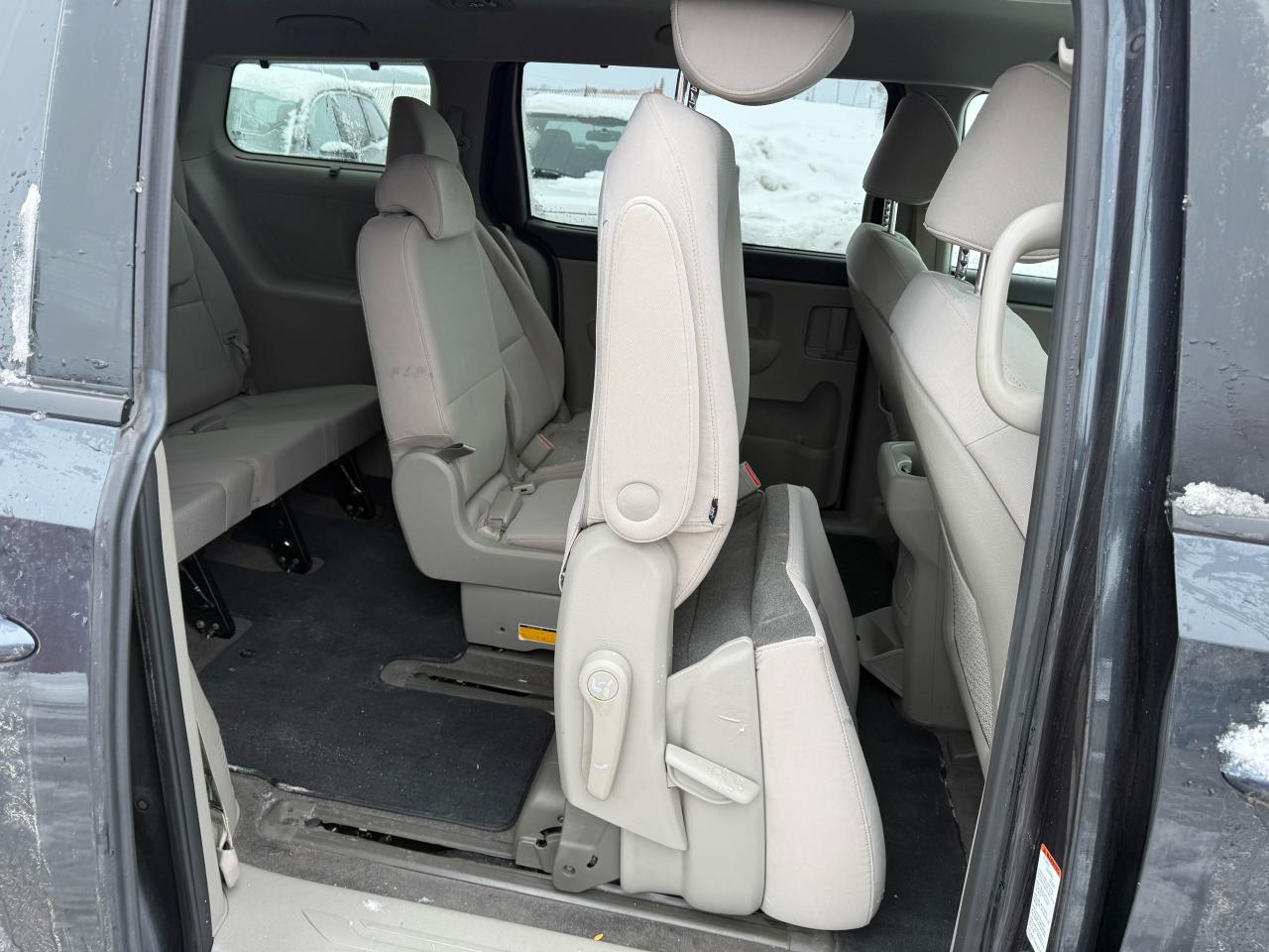 2017 Kia Sedona LX 8 passanger back up camera   Power sliding door Photo