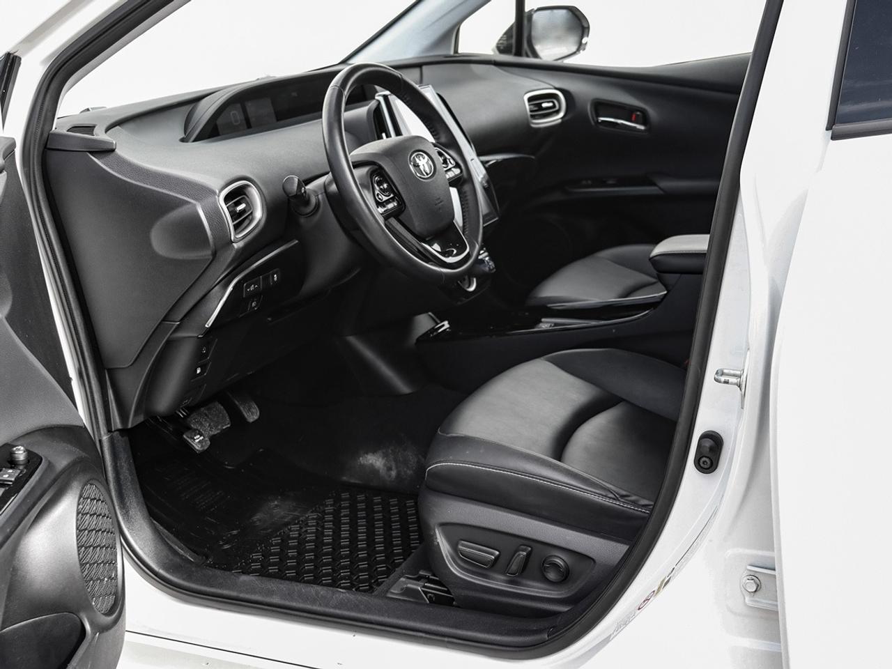 2020 Toyota Prius Prime Plug in Hybrid Photo