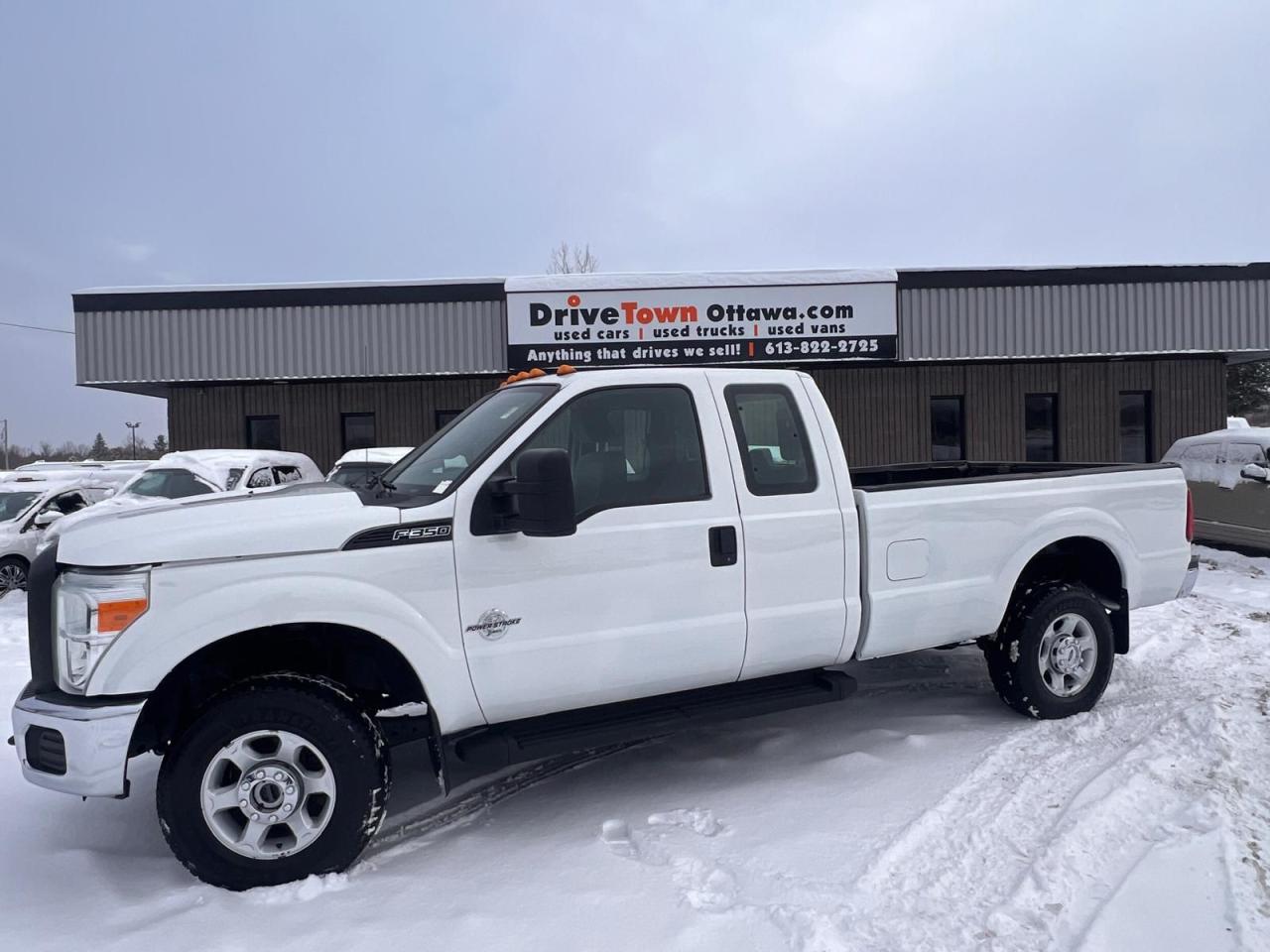 2015 Ford SUPER DUTY F-350 SRW XL Photo