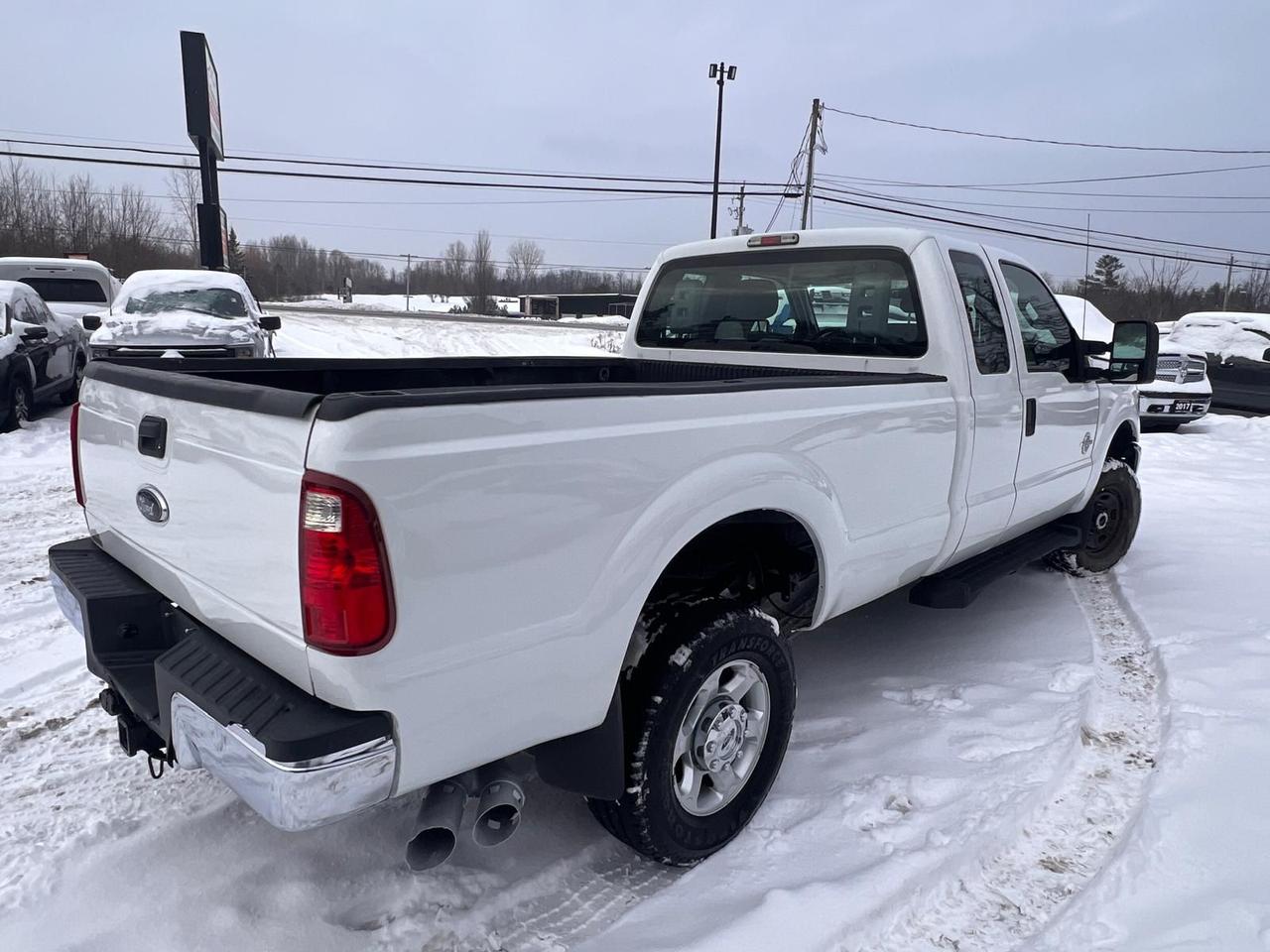 2015 Ford SUPER DUTY F-350 SRW XL Photo