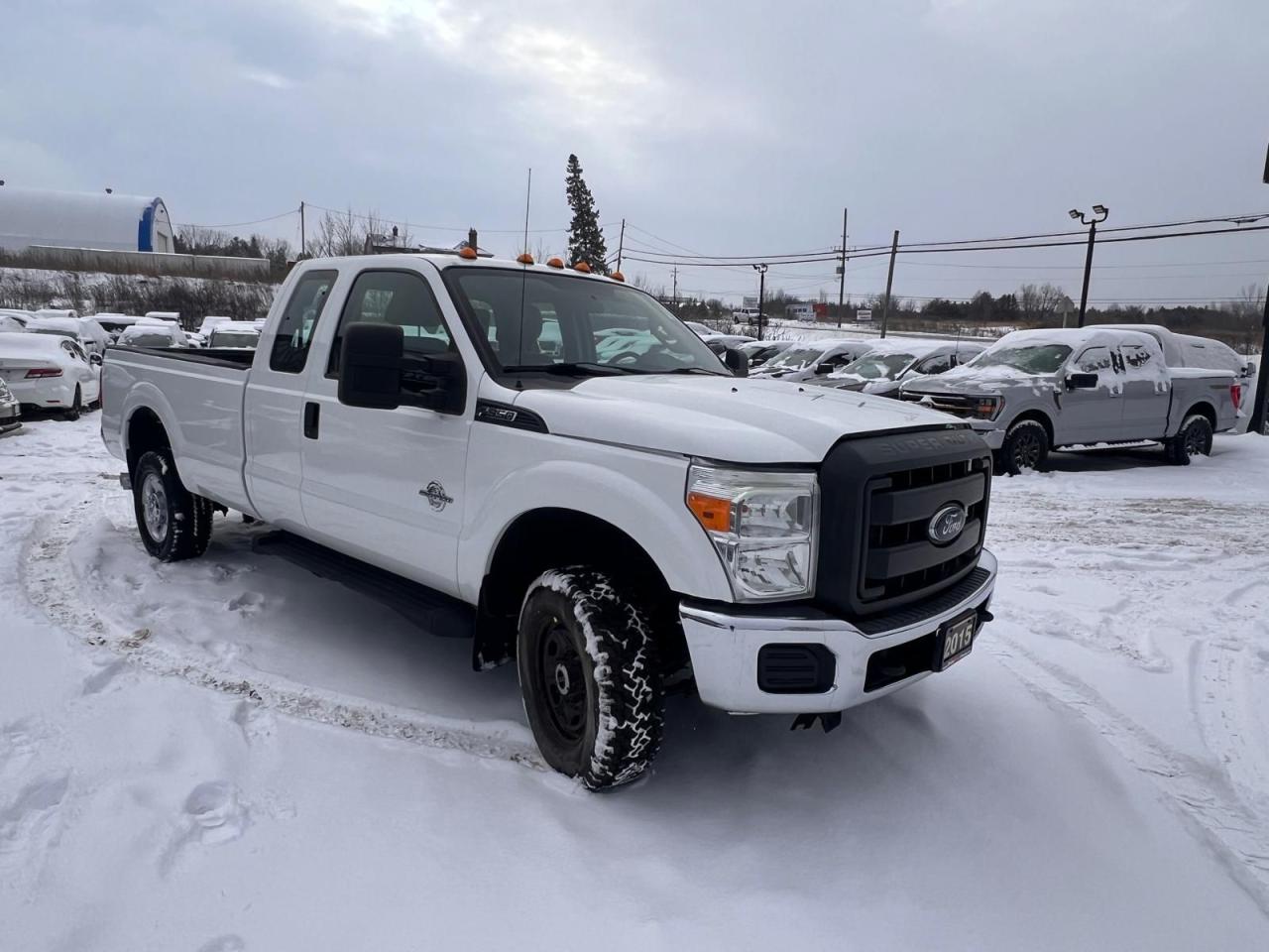 2015 Ford SUPER DUTY F-350 SRW XL Photo