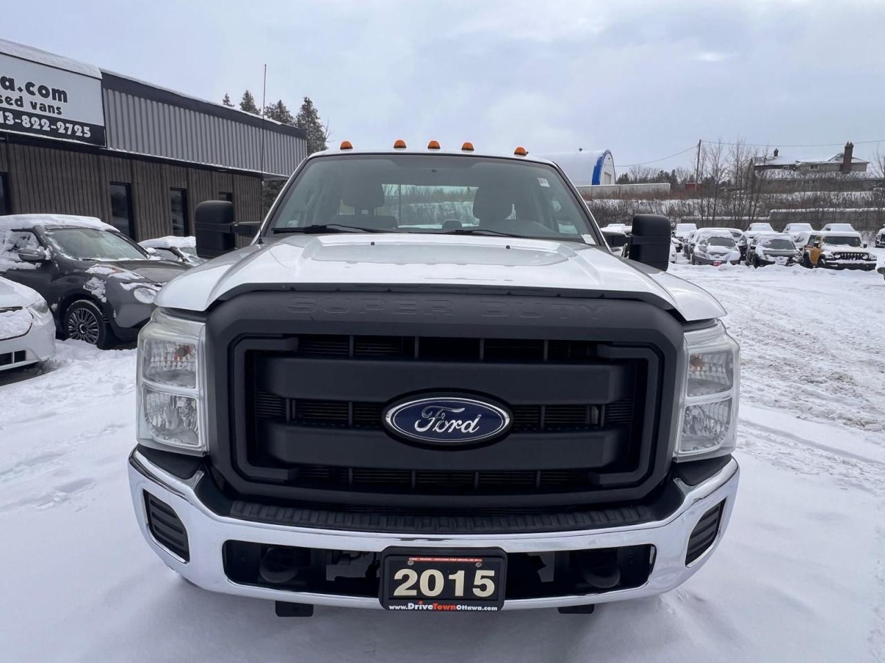 2015 Ford SUPER DUTY F-350 SRW XL Photo