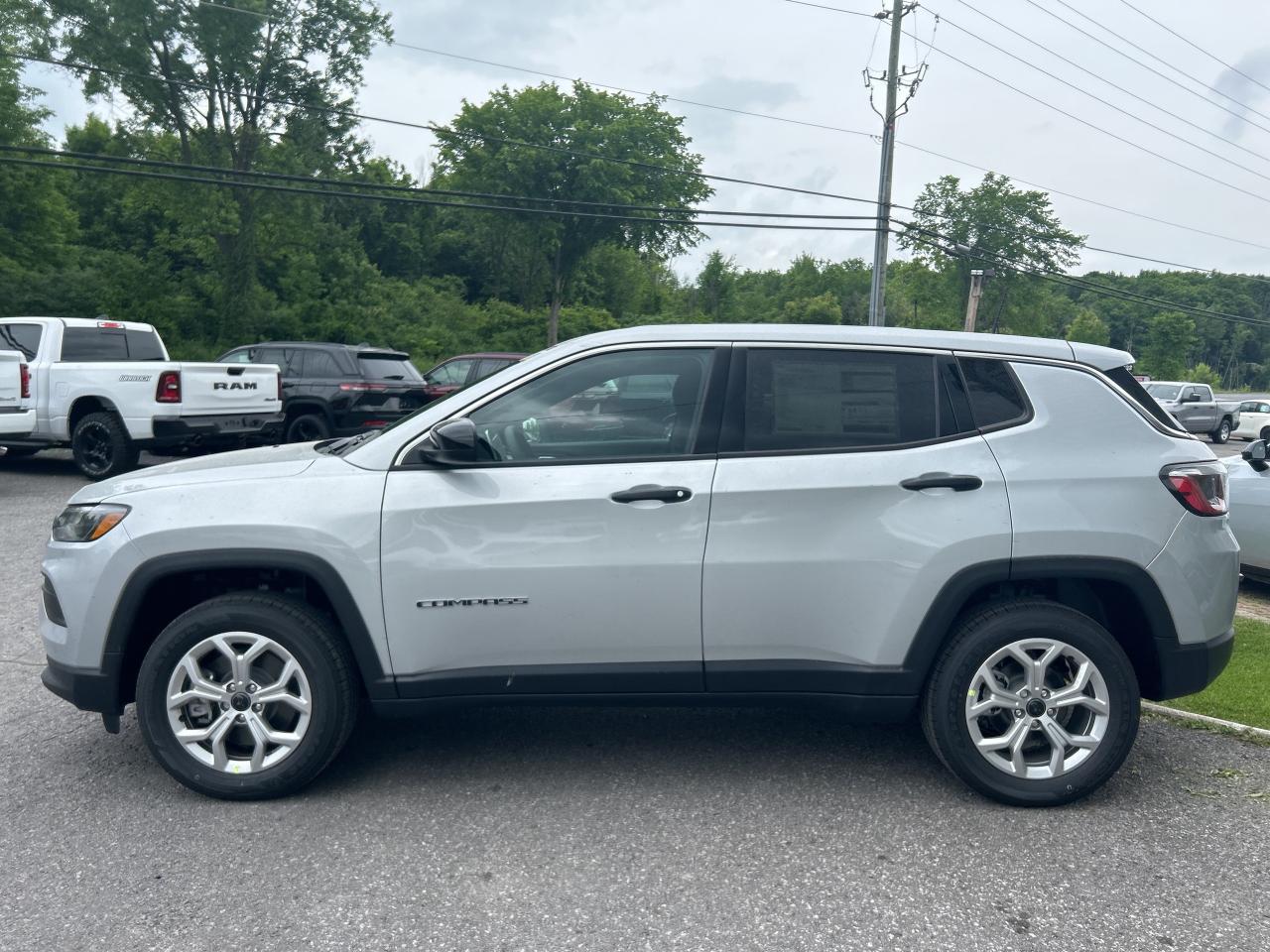 2025 Jeep Compass Sport Photo3