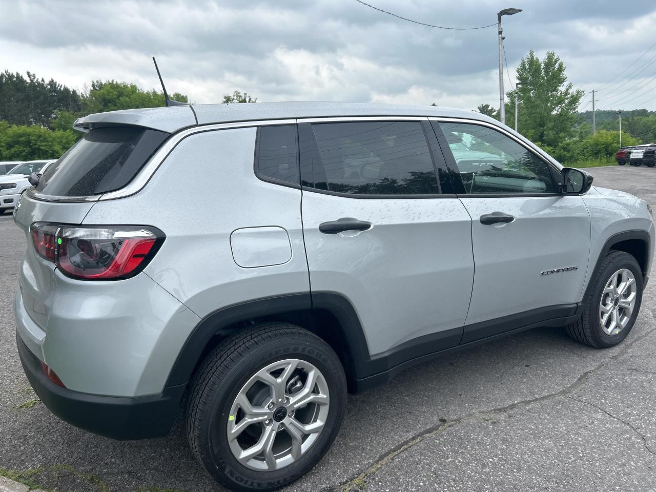 2025 Jeep Compass Sport Photo