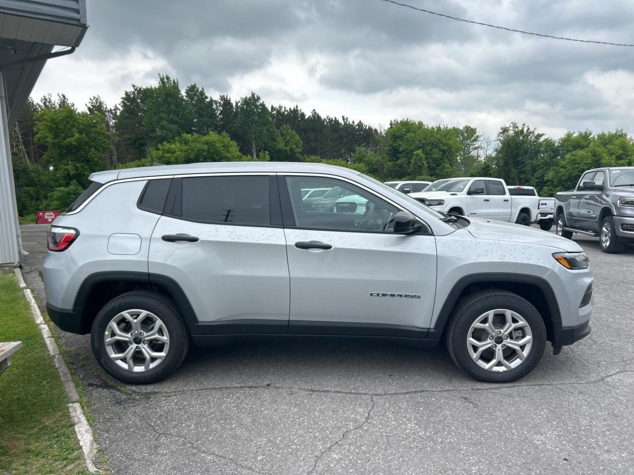 2025 Jeep Compass Sport Photo