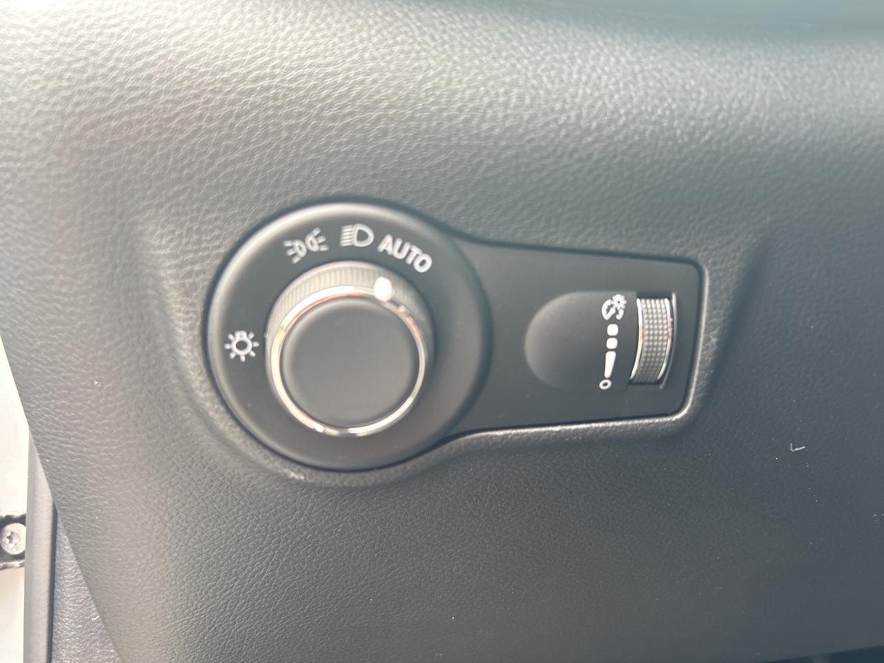 2025 Jeep Compass Sport Photo